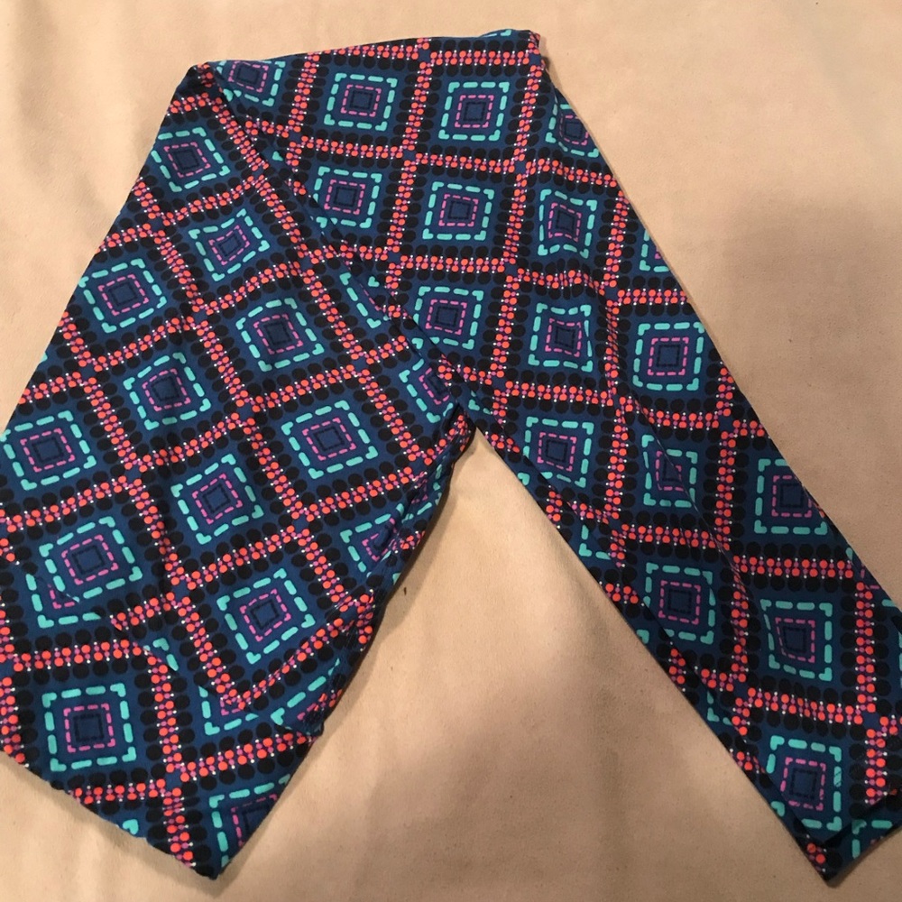 Lularoe tall and curvy leggings
